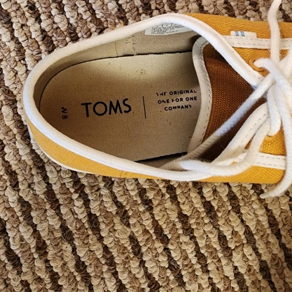 Tom's Lace-up Yellow Sunflower Sneaker Shoes  for Women Size 8